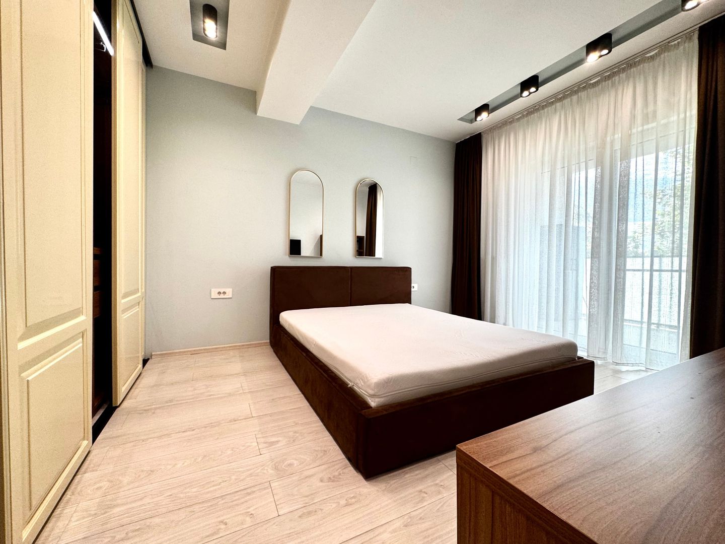 Apartament elegant si spațios, zona Lipovei - lângă pădure - Poză 13