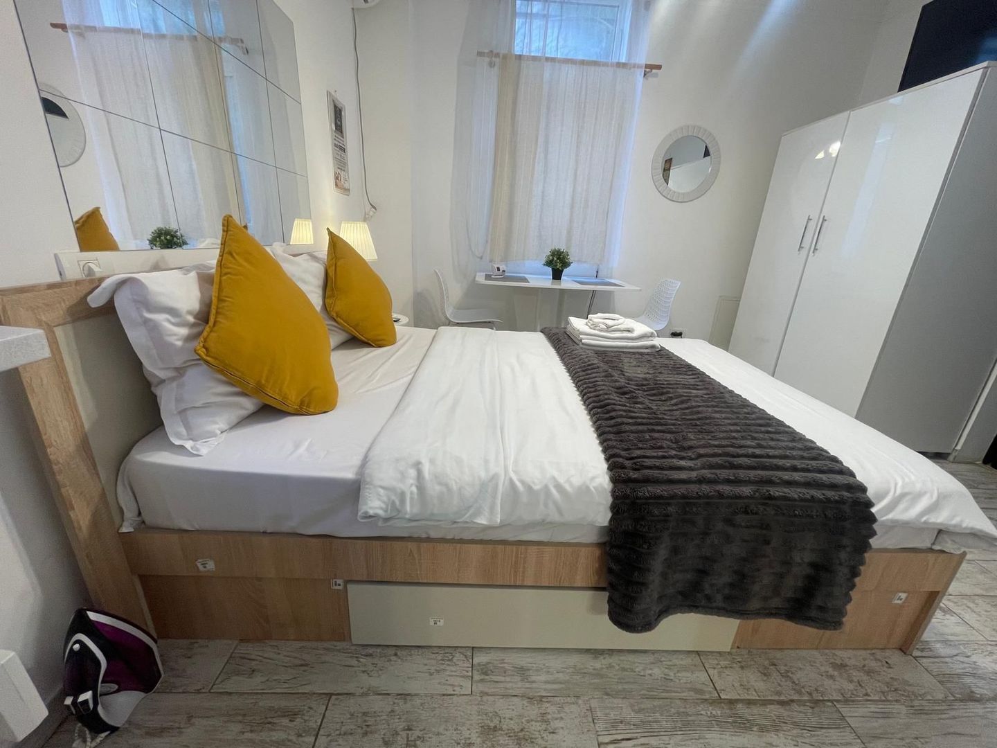 STUDIO DE ÎNCHIRIAT – ZONA Unirii -CENTRALA PROPRIE - Poză 8