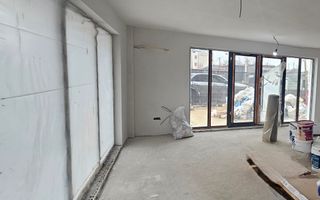 Spatiu comercial stradal + 4 locuri de parcare - Poză 4