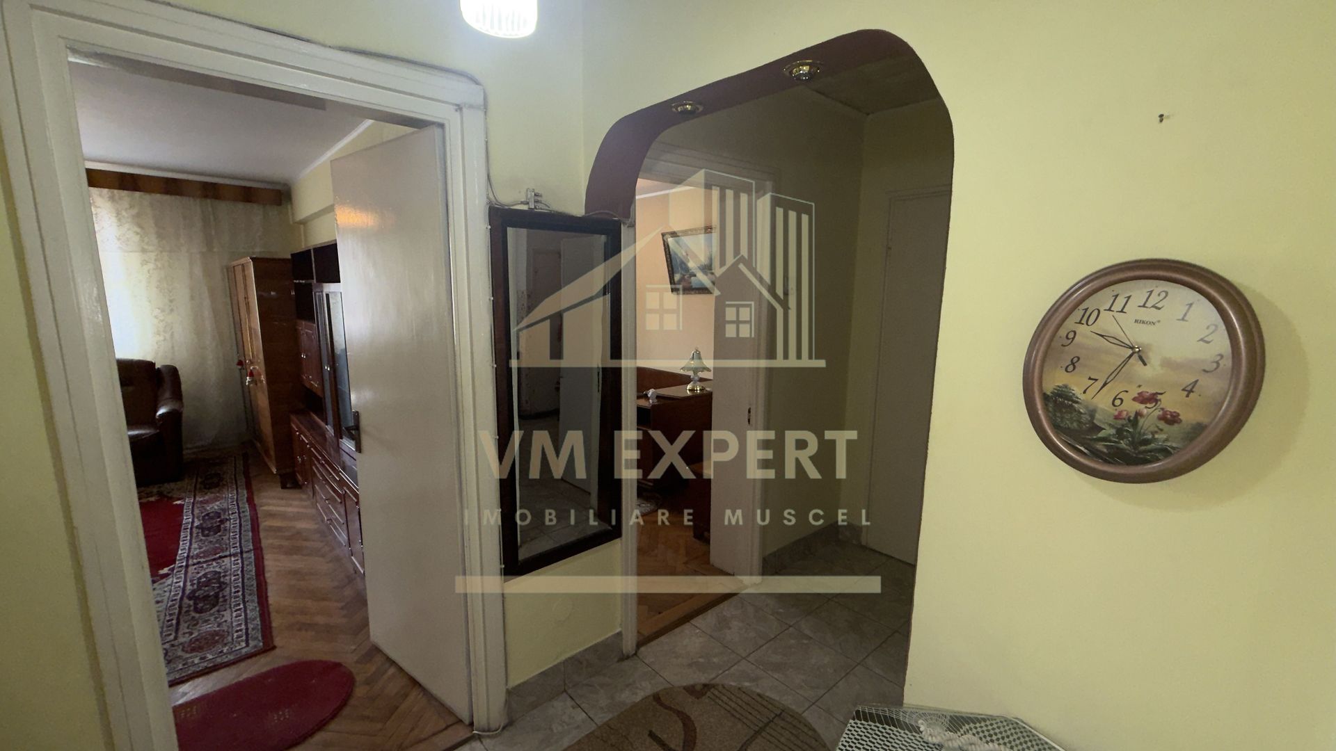 APARTAMENT 2 CAMERE ETAJ 4 ZONA ULTRACENTRALĂ CAMPULUNG - Poză 17