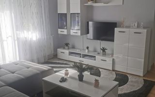 Ag EUROPA vinde ap 2 cam. RENOVAT 54mp etajul 2 în Micro 16. - Poză 2