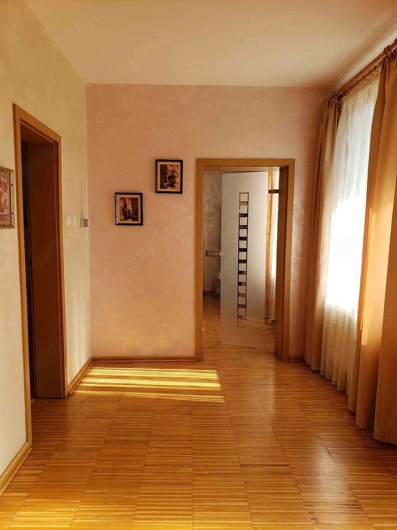 Casă în centrul municipiului Alba Iulia - Poză 3