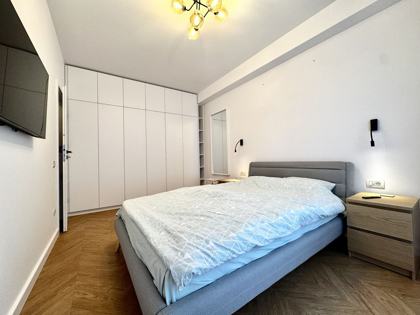 Apartament cu 2 camere, la prima închiriere, primitor si elegant - Poză 14