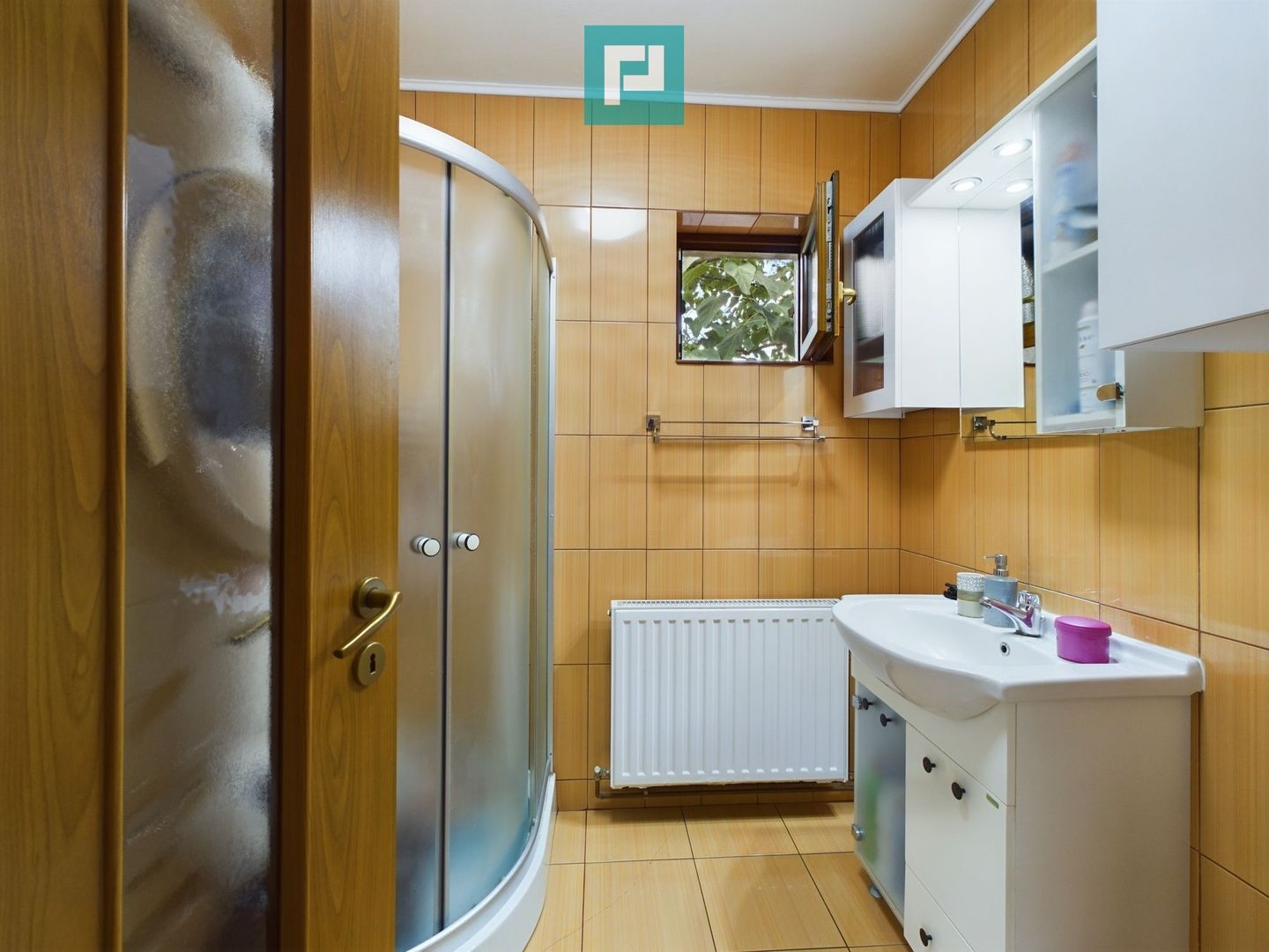 Vilă cu 3 dormitoare în Zimandu Nou - Poză 13