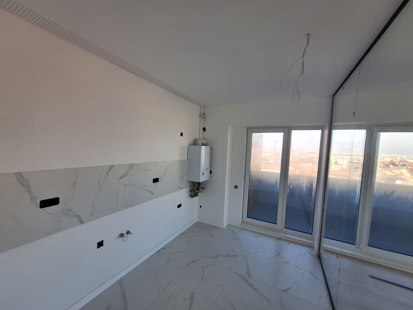 3 CAMERE - 2 BAI-2 BALCOANE - ULTRAFINISAT FINALIZAT  TITAN PALLADY - Poză 4