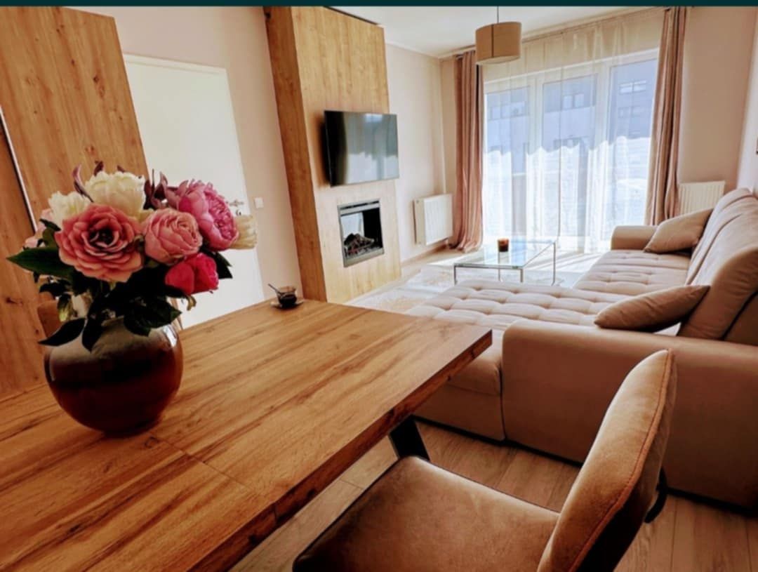 De vânzare Apartament 2 camere mobilat cu parcare și boxă Avantgarden 3 - Poză 1