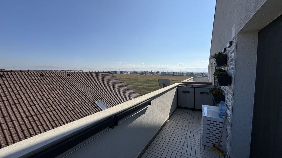 Apartament cu 2 camere in Sanpetru - Poză 8