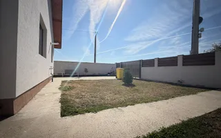 CASĂ INDIVIDUALĂ  DOMNESTI I COMPLEX PRIVAT | TEREN 430 MP | MOBILATĂ ȘI UTILATĂ - Poză 18