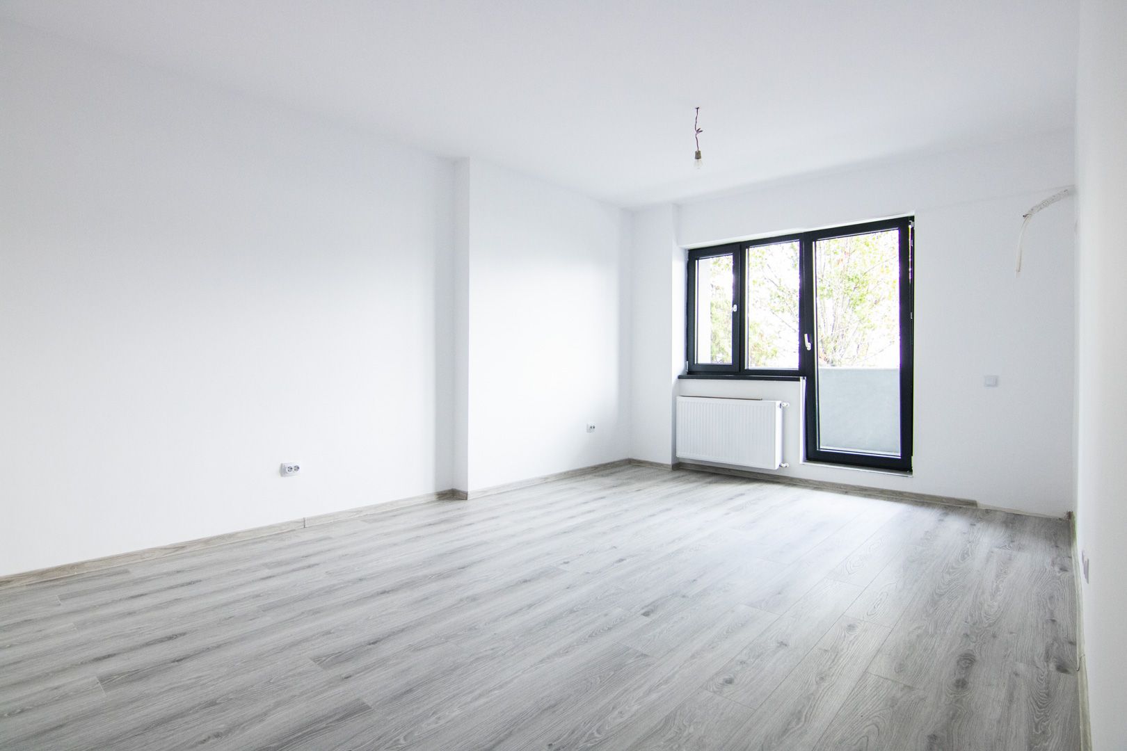 2 CAMERE – 150 mp CURTE – METROU PACII – AUTOGARA MILITARI  – COMISION 0% - Poză 13