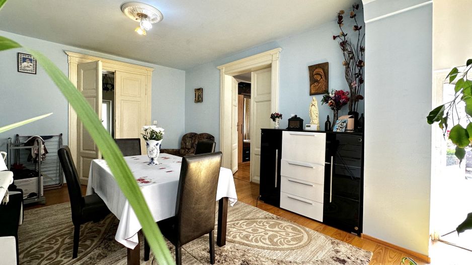 Apartament 4 camere,  cu vedere spre centrul vechi din Piața Unirii - Poză 2