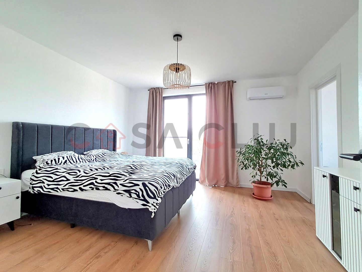 Duplex  5 camere La Cheie in Europa!! - Poză 10