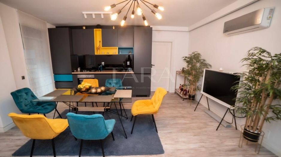 Vând apartament 3 camere - Poză 7