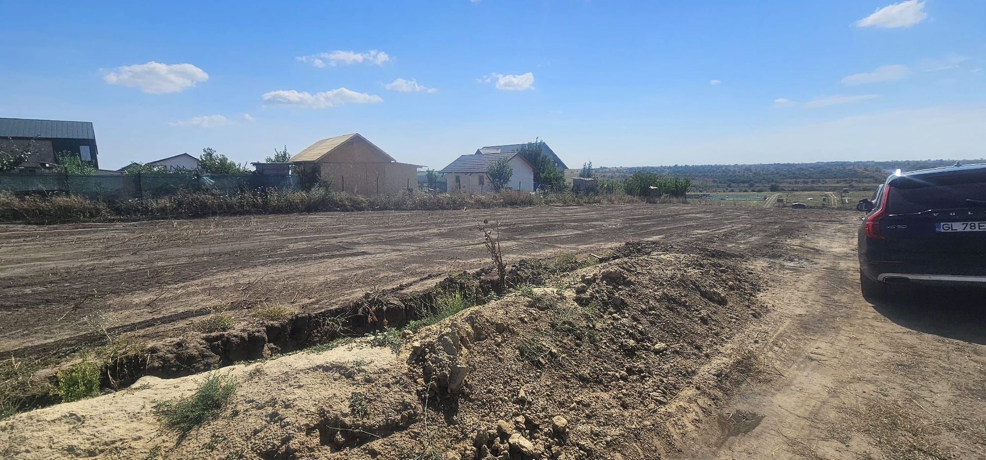 Teren de vanzare – Sat Costi,  ideal pentru constructii sau investitii - Poză 3