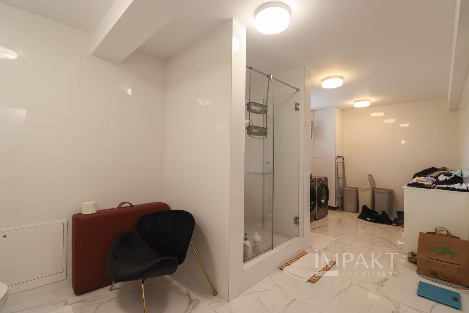 Casa insiruita cu finisaje de lux in cartierul Europa - Poză 25