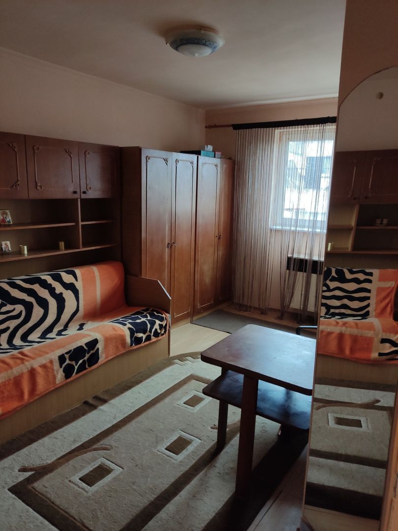 BRASADAS vinde garsoniera 24m la etajul 4/4 B-dul Closca. - Poză 2