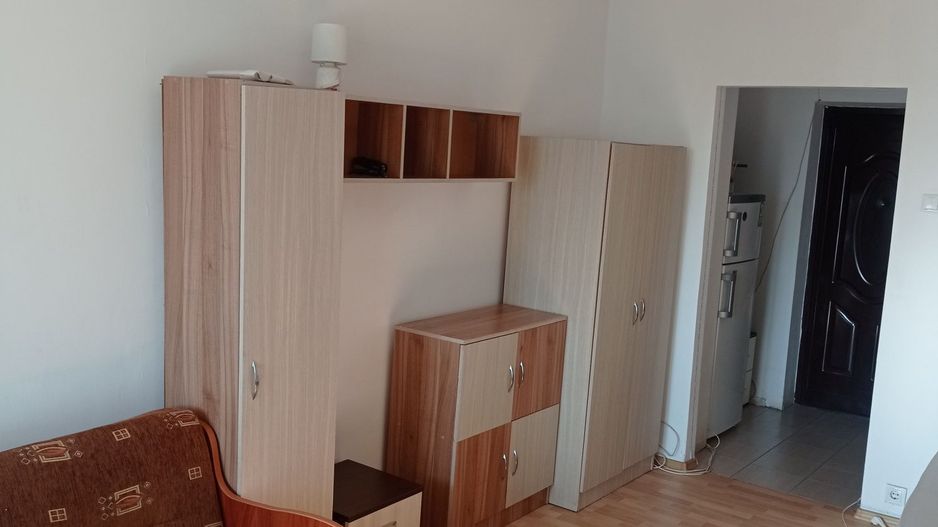 Garsonieră renovată, balcon închis, 50 m de metrou Costin Georgian - Poză 6