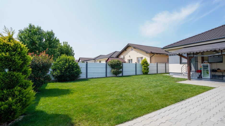 Casa la cheie la intrare in Santandrei - Poză 3