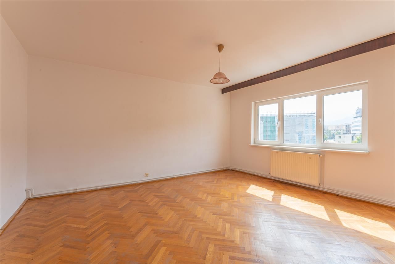 Apartament nemobilat in zona Spitalului Judetean - Poză 2