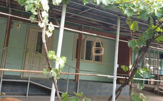 Vand casa bătrânesca - Poză 3