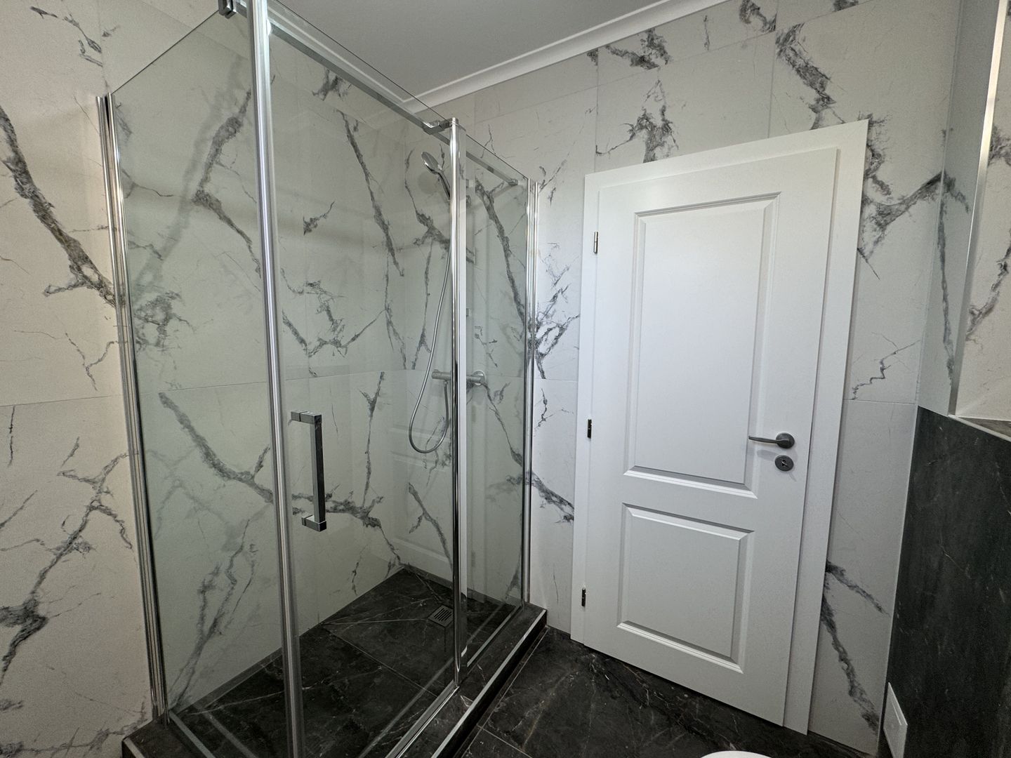 Apartament nr.14 cu 3 camere, boxa si parcare incluse in pret - Poză 9