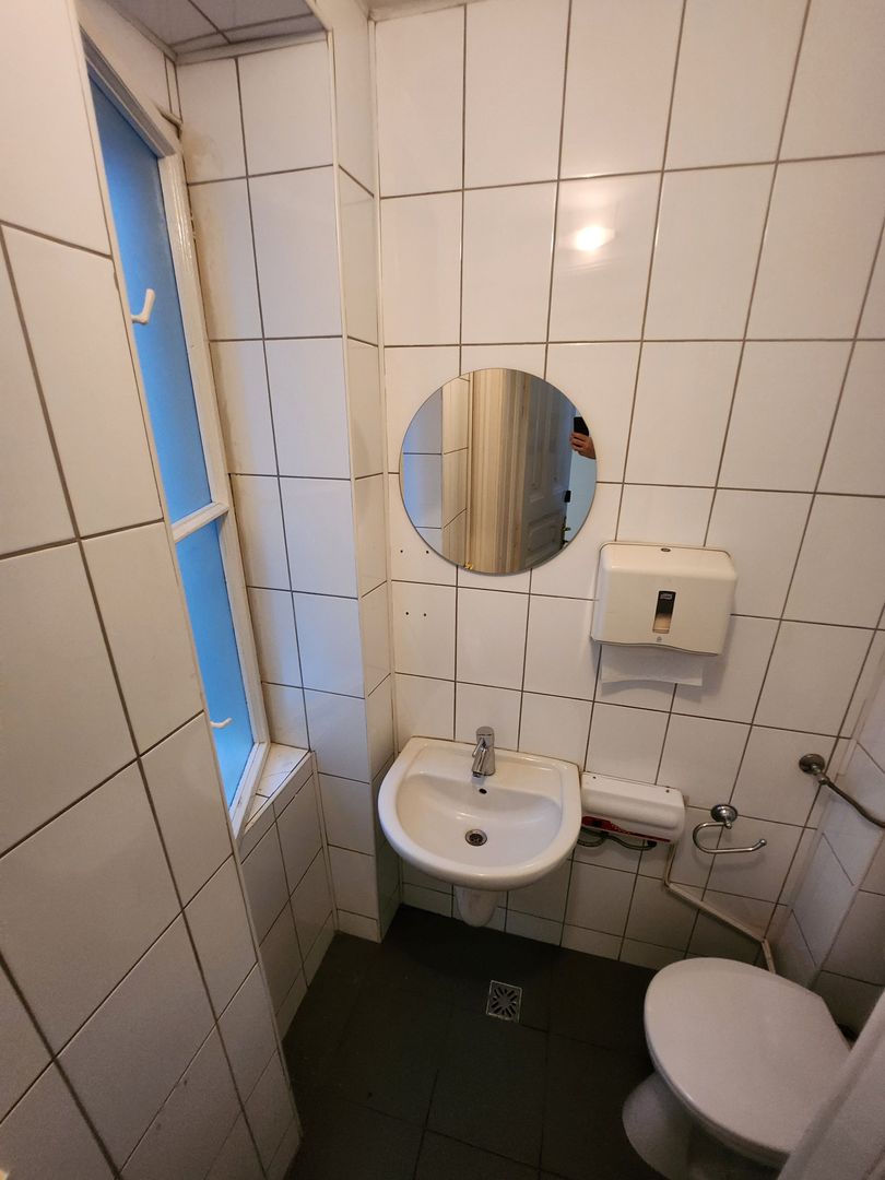 Spațiu de birouri de 200 mp de închiriat în zona Central - Poză 8