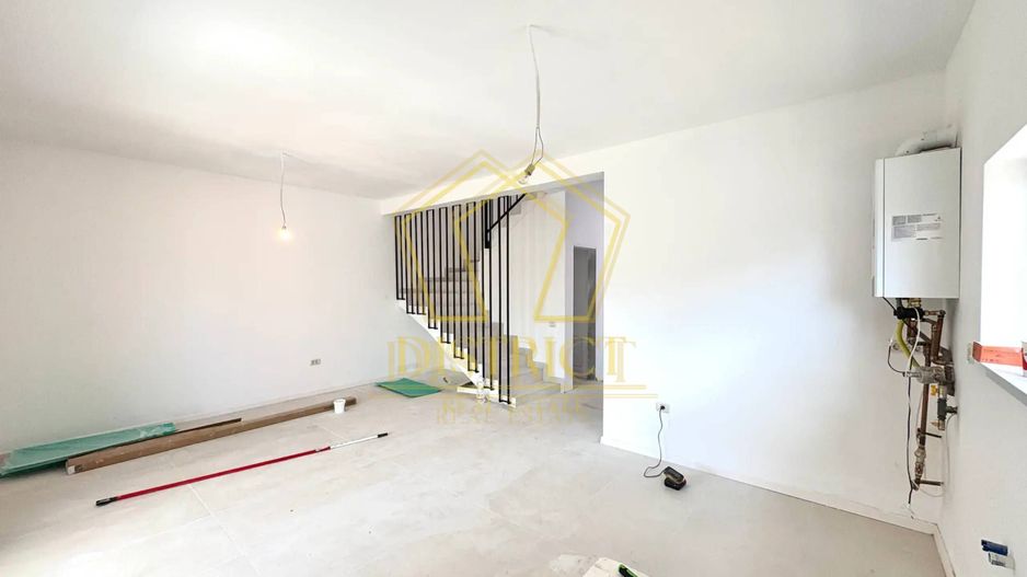 Duplex spațios cu 4 camere si debara |  Mosnita Noua | Sala de Sport - Poză 1