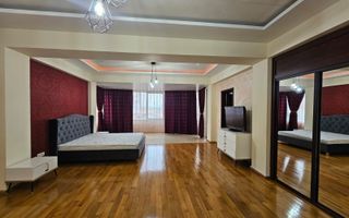 Vila generoasa de inchiriat intr o zona principala a orasului - Poză 4