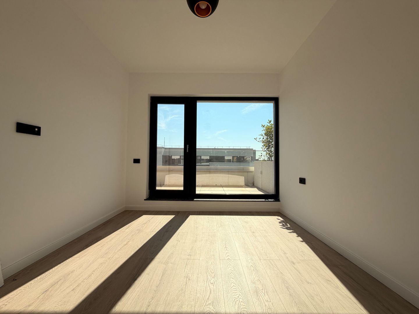 APARTAMENT 2 CAMERE | LOC DE PARCARE | TERASA 17MP - Poză 5