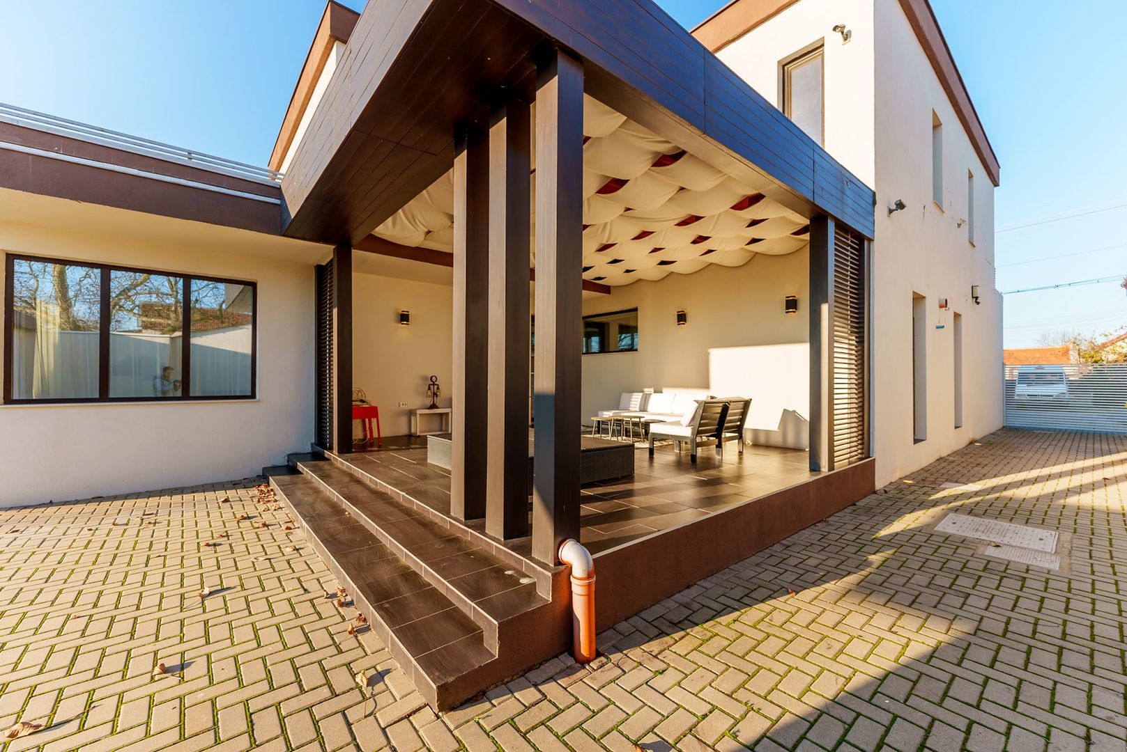 Casă superbă în Sânnicolau Mic - Poză 1