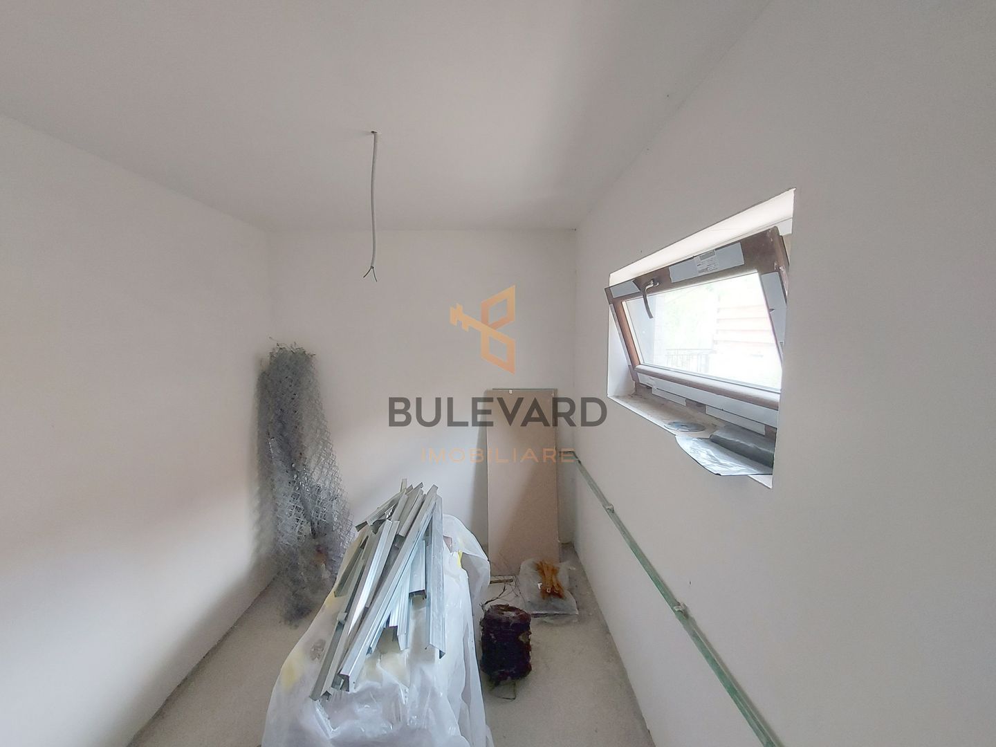 Casa de tip duplex , CF+ teren de 400 mp! - Poză 18