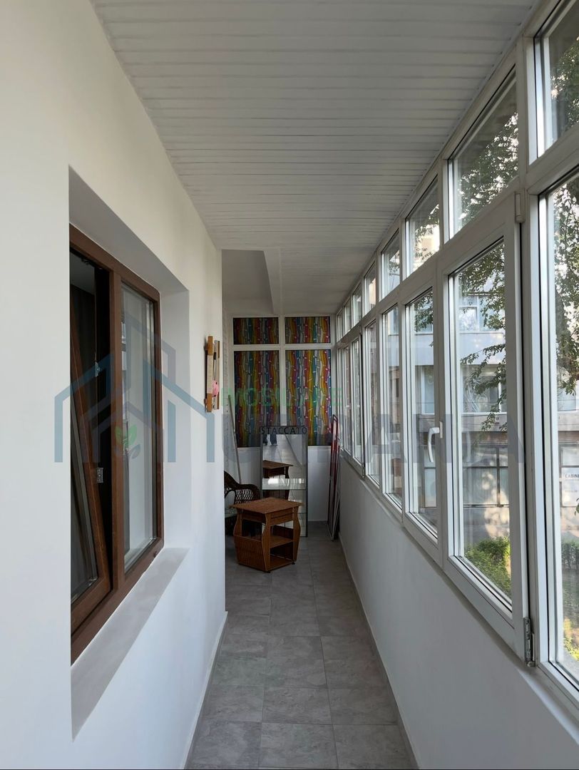 Apartament 3 camere decomandat, zona centrală - intersecția Tg. Cucu cu Podu de Fier, Iași - Poză 8