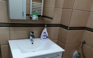 Inchiriere apartament 3 camere - Poză 2