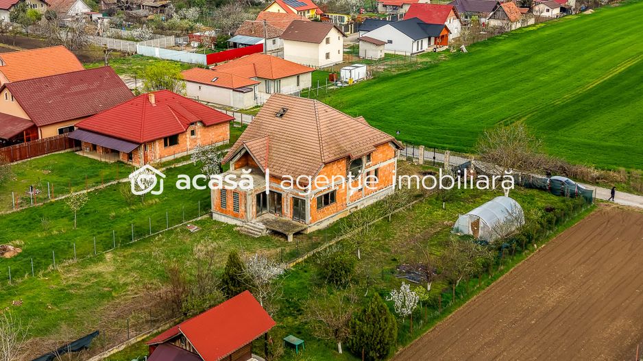 Casă 6 camere - la roșu - Zimandcuz, Arad – COMISION 0 - Poză 2