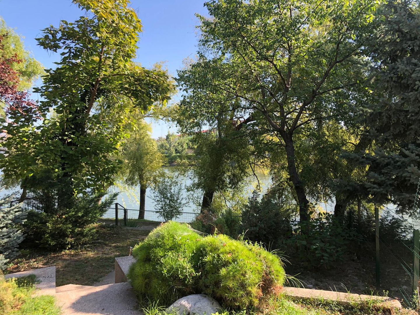 Vila 6 camere cu iesire la lacul Baneasa teren 317 mp - Poză 3