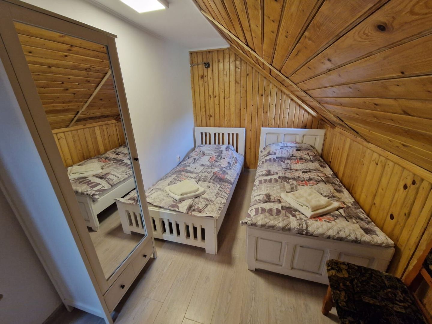 Pensiune la Cheia, moderna, functionala in totalitate, vedere mirifica (chirie) - Poză 17