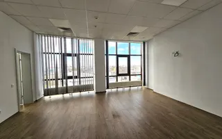 Spatiu de birouri de inchriat locatie centrala si vizibilitate buna - Poză 17
