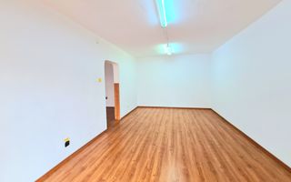 Spatiu comercial de vânzare cu vad Brașov - 57 mp # plus-imo.ro - Poză 4