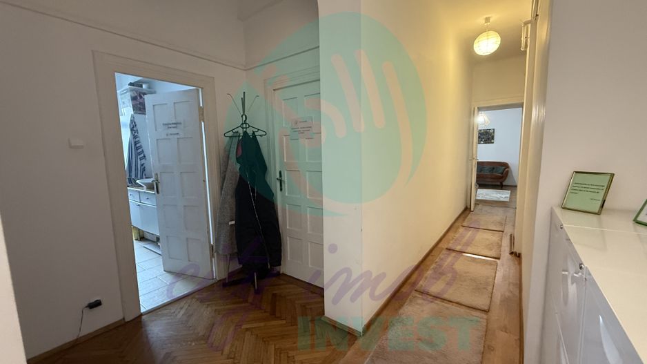 Spatiu, lumina si eleganta intr-un apartment interbelic - Poză 13