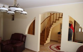 Casă / Vilă cu 3 camere de vânzare în zona Bartolomeu - Poză 85