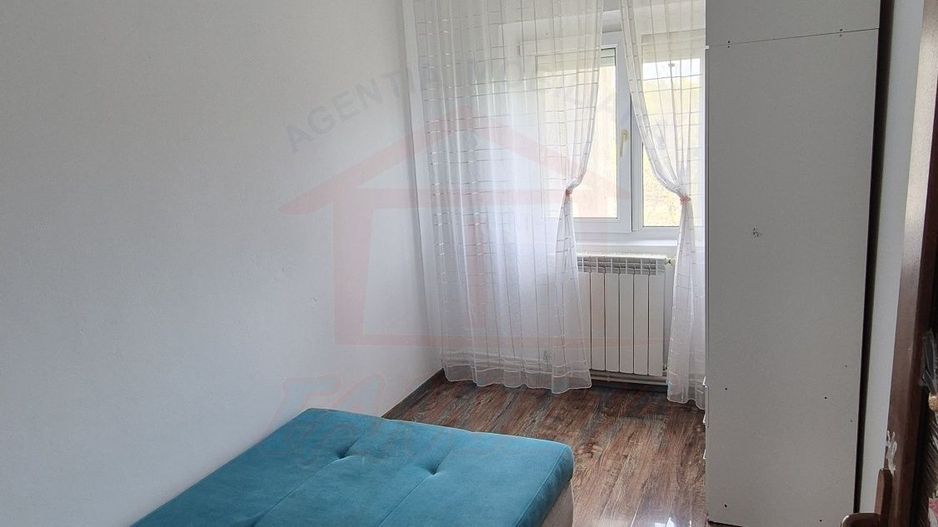 Vanzare apartament 3 camere micro 16 , 60mp, pret 78.000E (negociabil) - Poză 4
