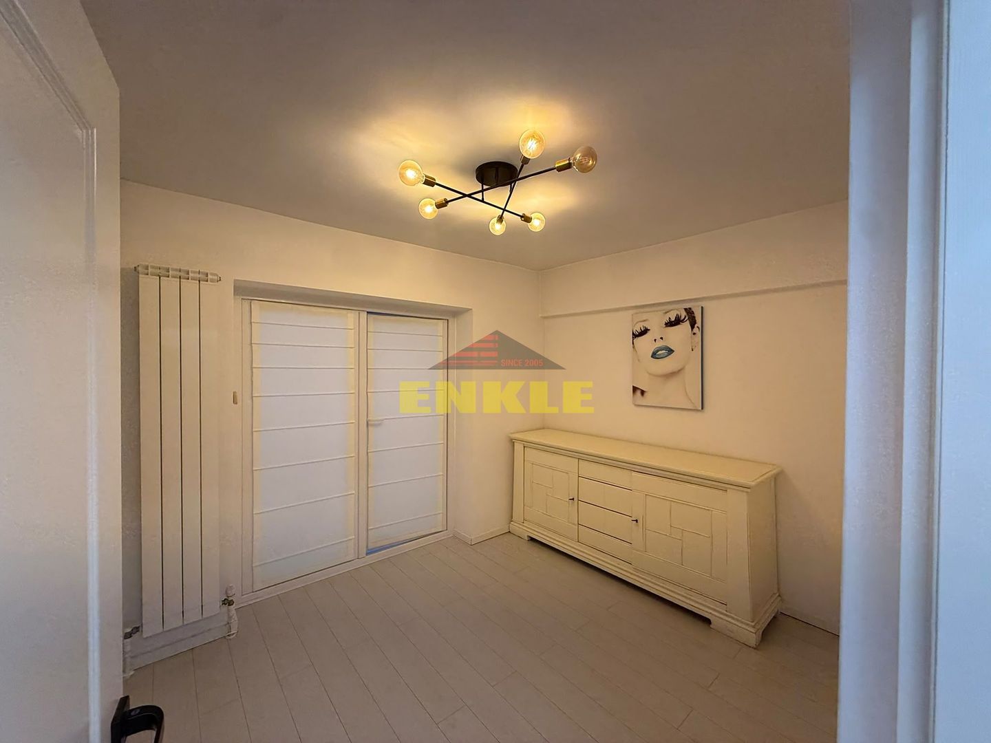 DE ÎNCHIRIAT – APARTAMENT ULTRAMODERN CU 3 CAMERE - Poză 11