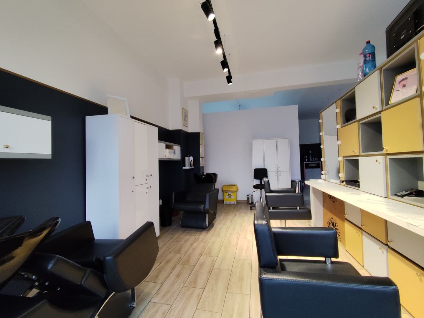 Inchiriere salon de infrumusetare – afacere la cheie, zona Lidl Iosia - Poză 3