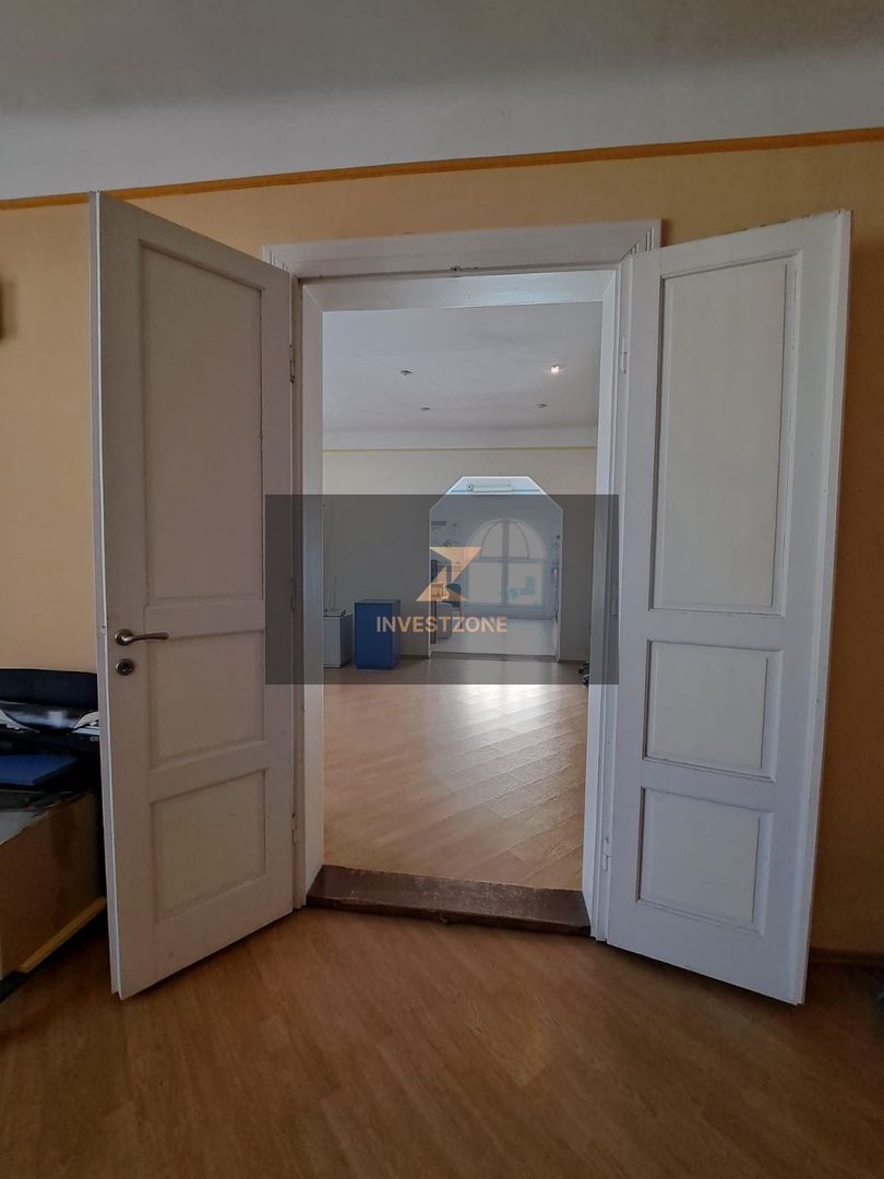 Proprietate 450 mp pe Calea Clujului cu teren de 787mp in Oradea - Poză 27