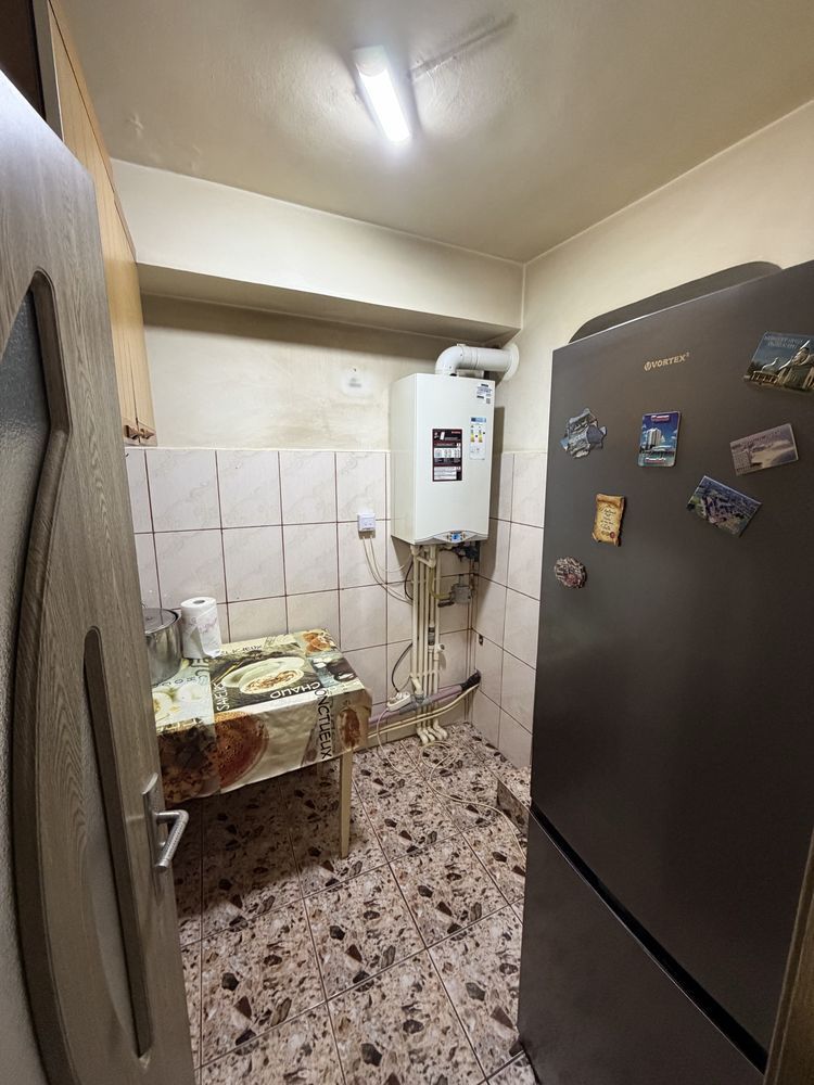 Vand apartament 3 camere micro 40 - Poză 3