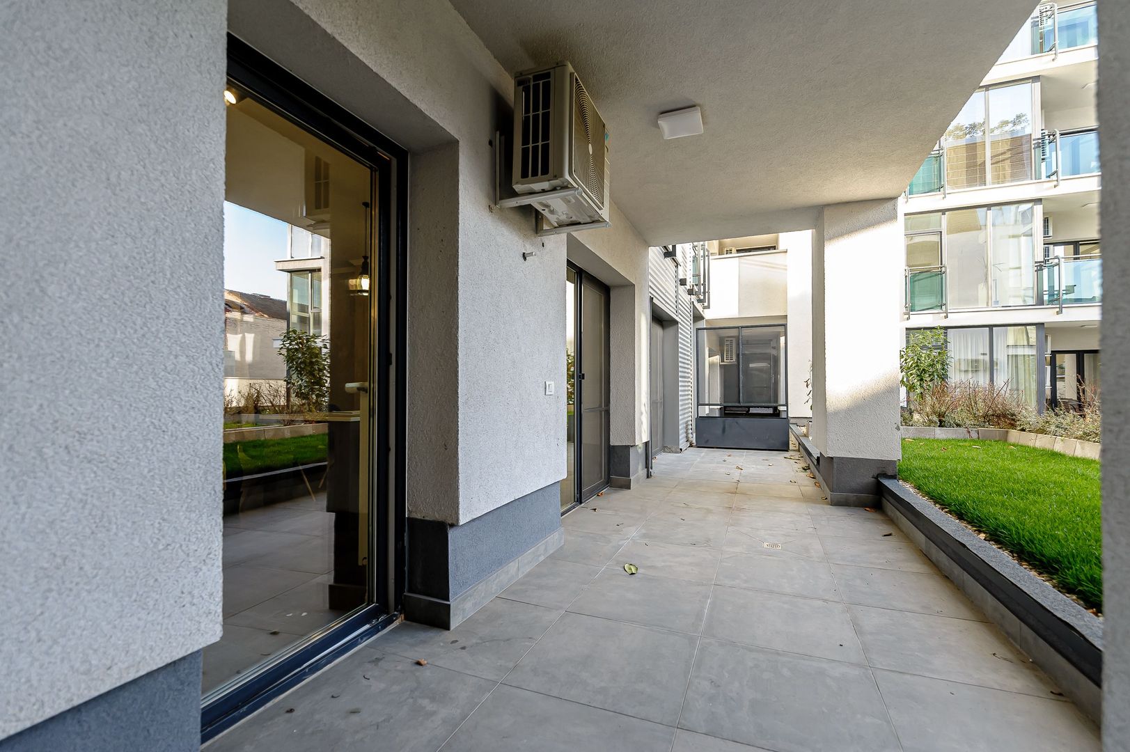 Apartament minunat cu grădină supraterană. - Poză 1