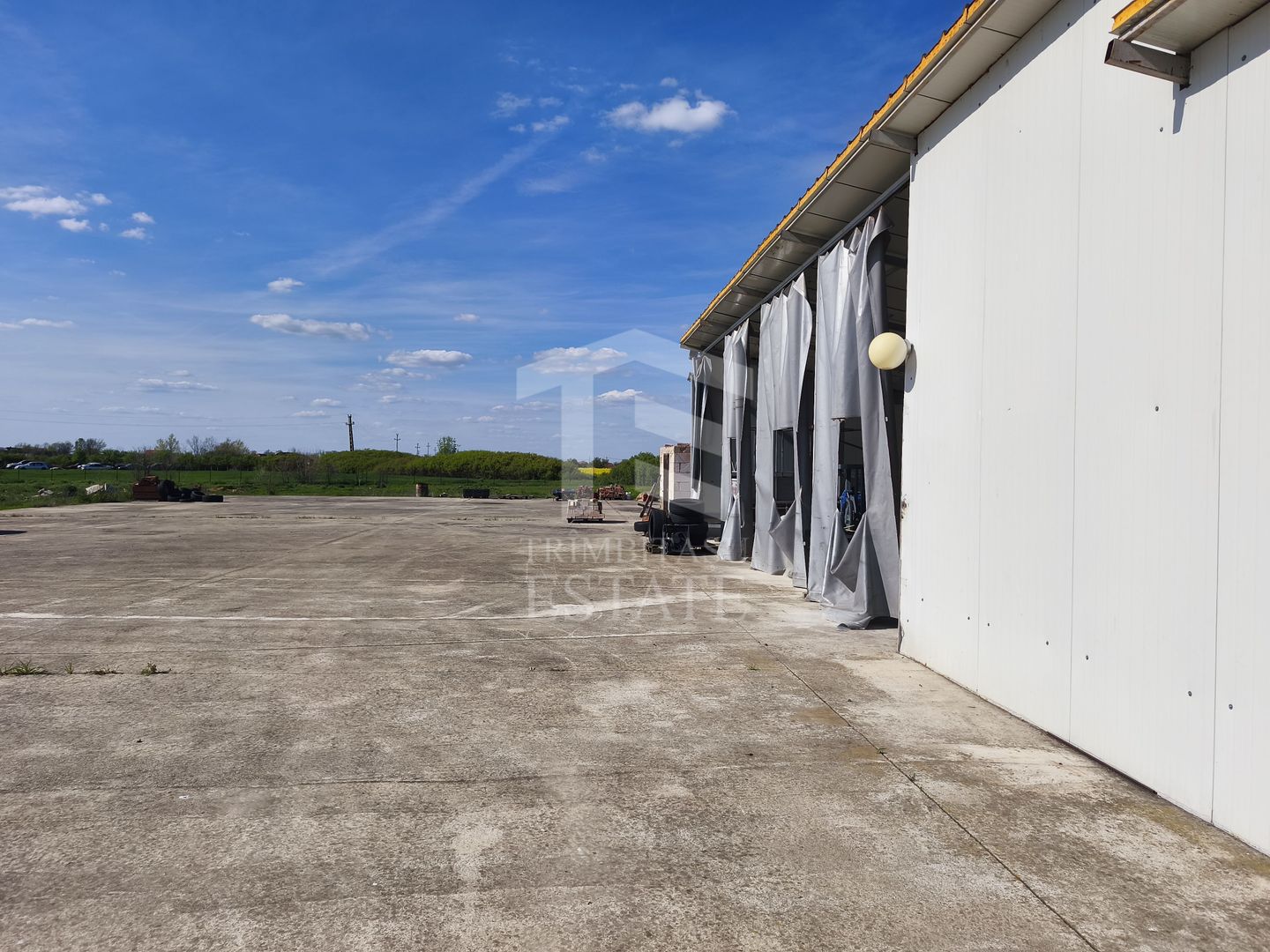 Casa cu 4 camere cu teren de 14,340 mp + platforma de beton cu hala - Poză 9