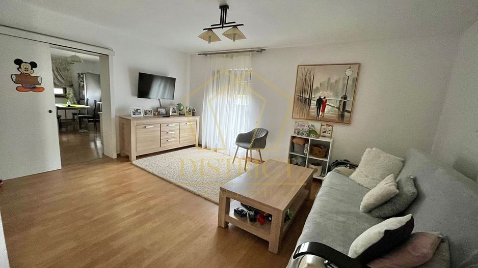 Duplex cu 4 camere si 2 bai complet mobilat si utilat in Giroc langa Zone 2. - Poză 1