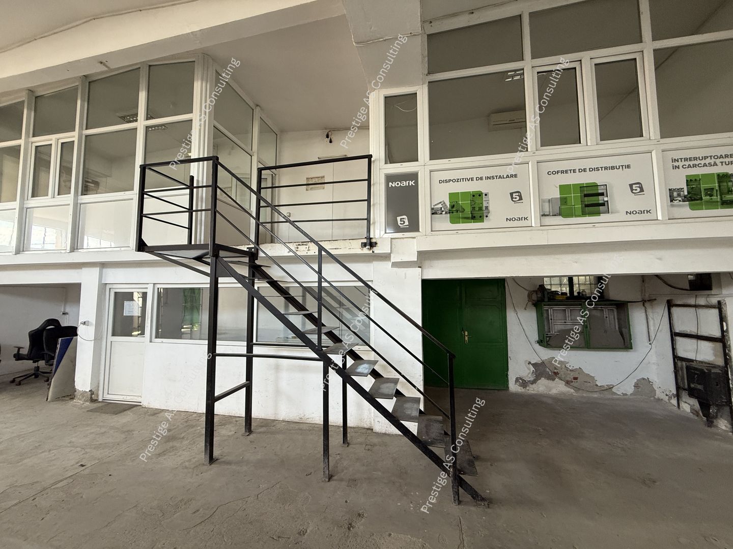 Hala 300 mp | Birouri + Vestiar | Acces auto | 3 intrari | Zona Lipovei - Poză 6