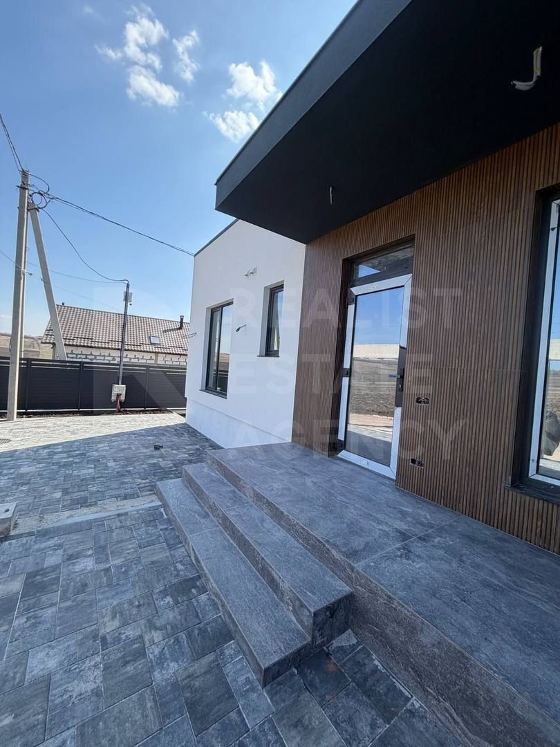 Vânzare, casă, 110 mp + 3 ari, strada Frasinilor, Ialoveni - Poză 2