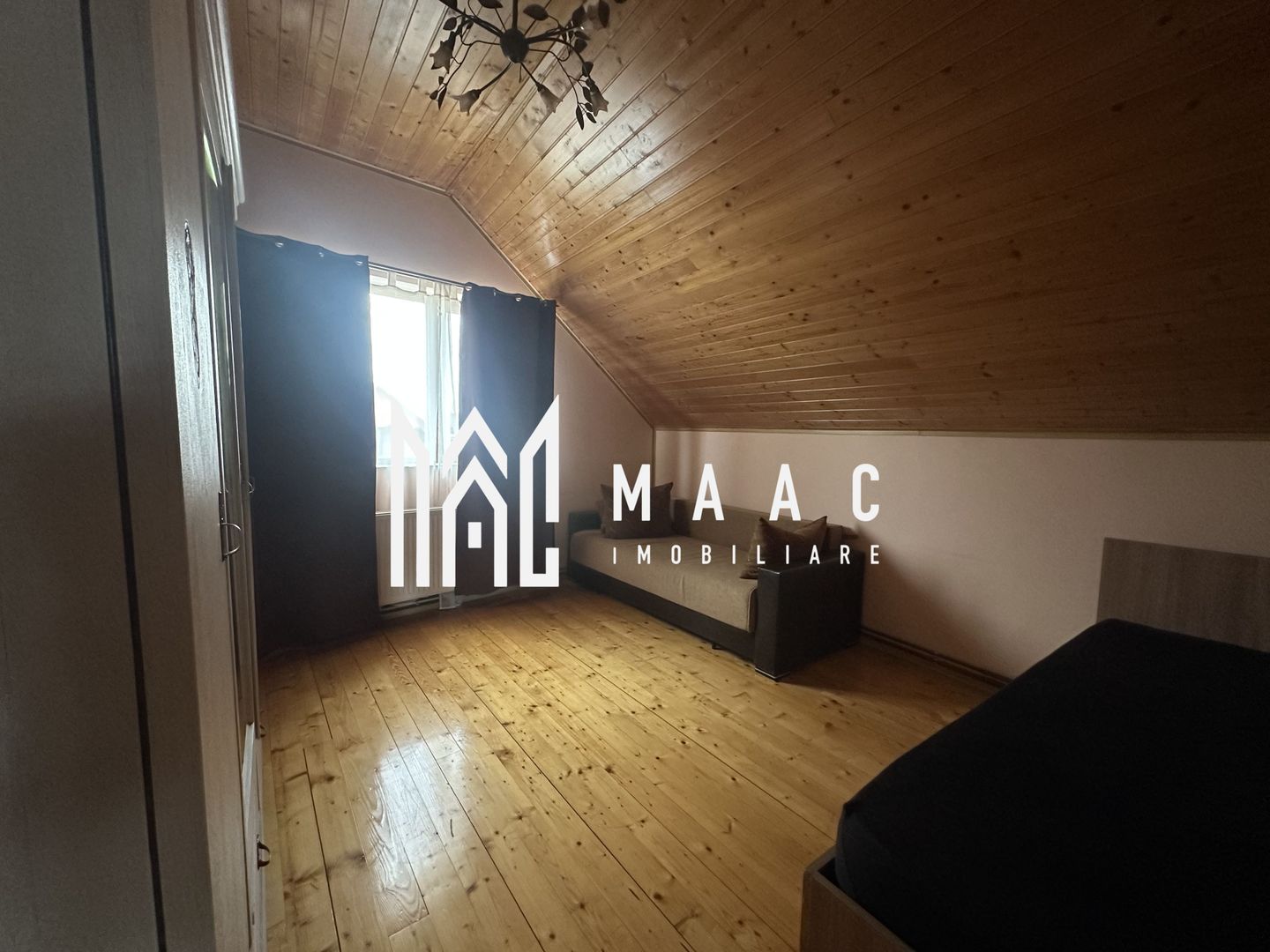Mansardă  | Curte proprie | Garaj | Zona Țiglari - Poză 2